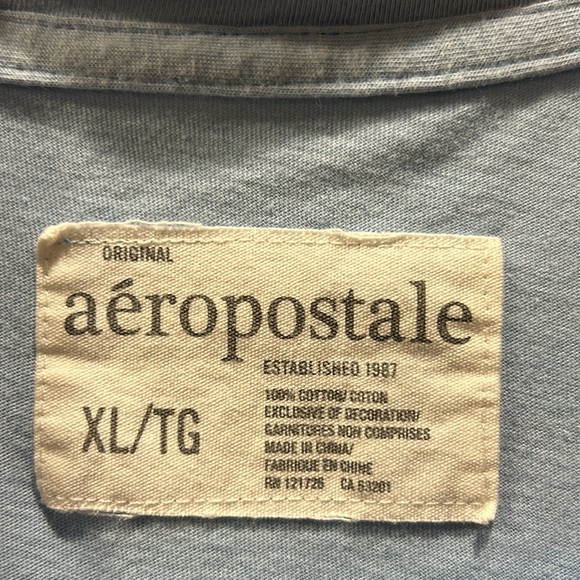Aeropostale collared, half button down with pockets - Picture 4 of 6
